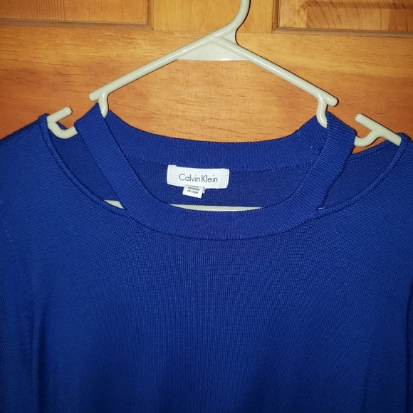 Sweater - Picture 2 of 4